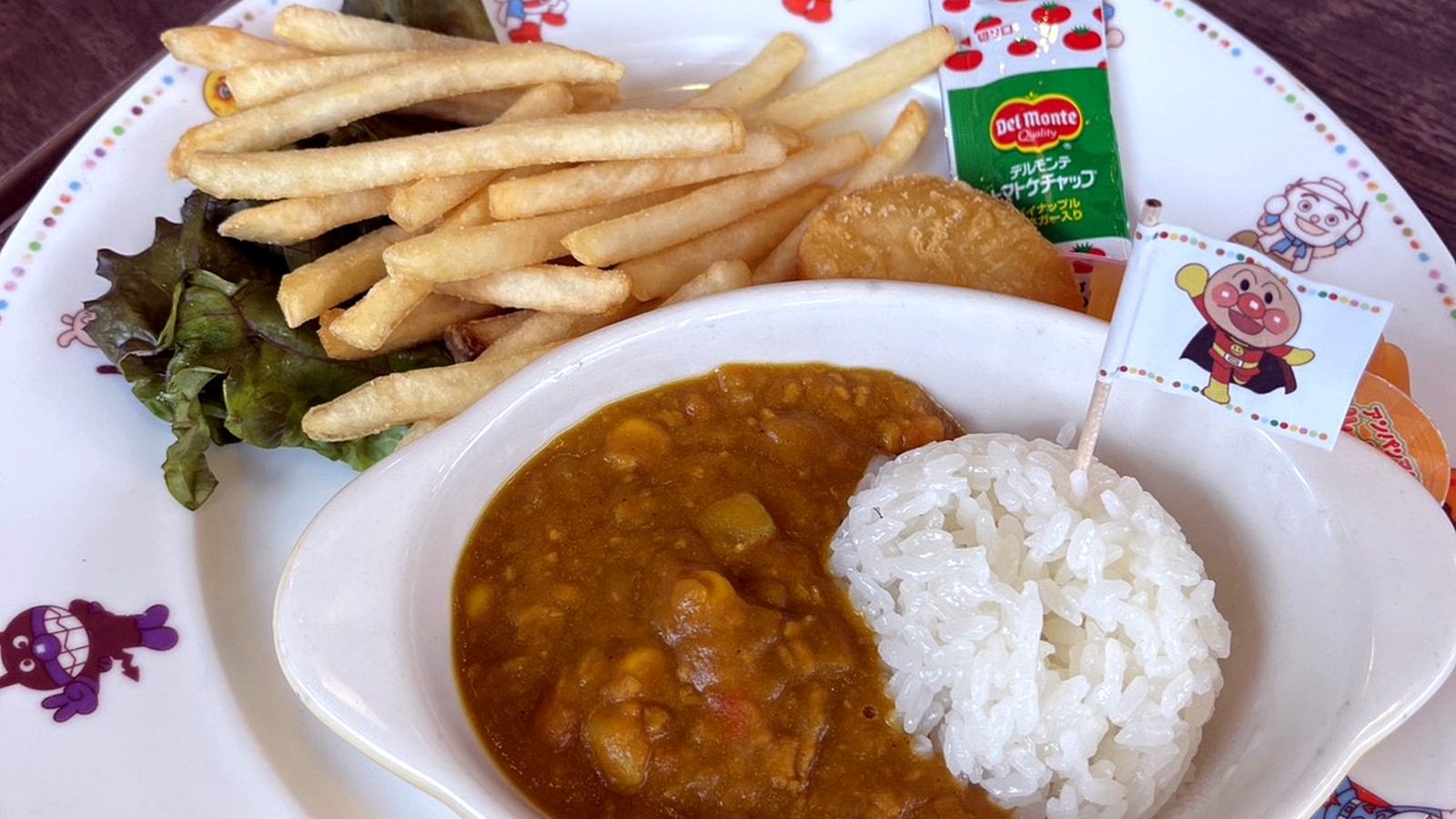 アンパンマンのお子様カレープレート