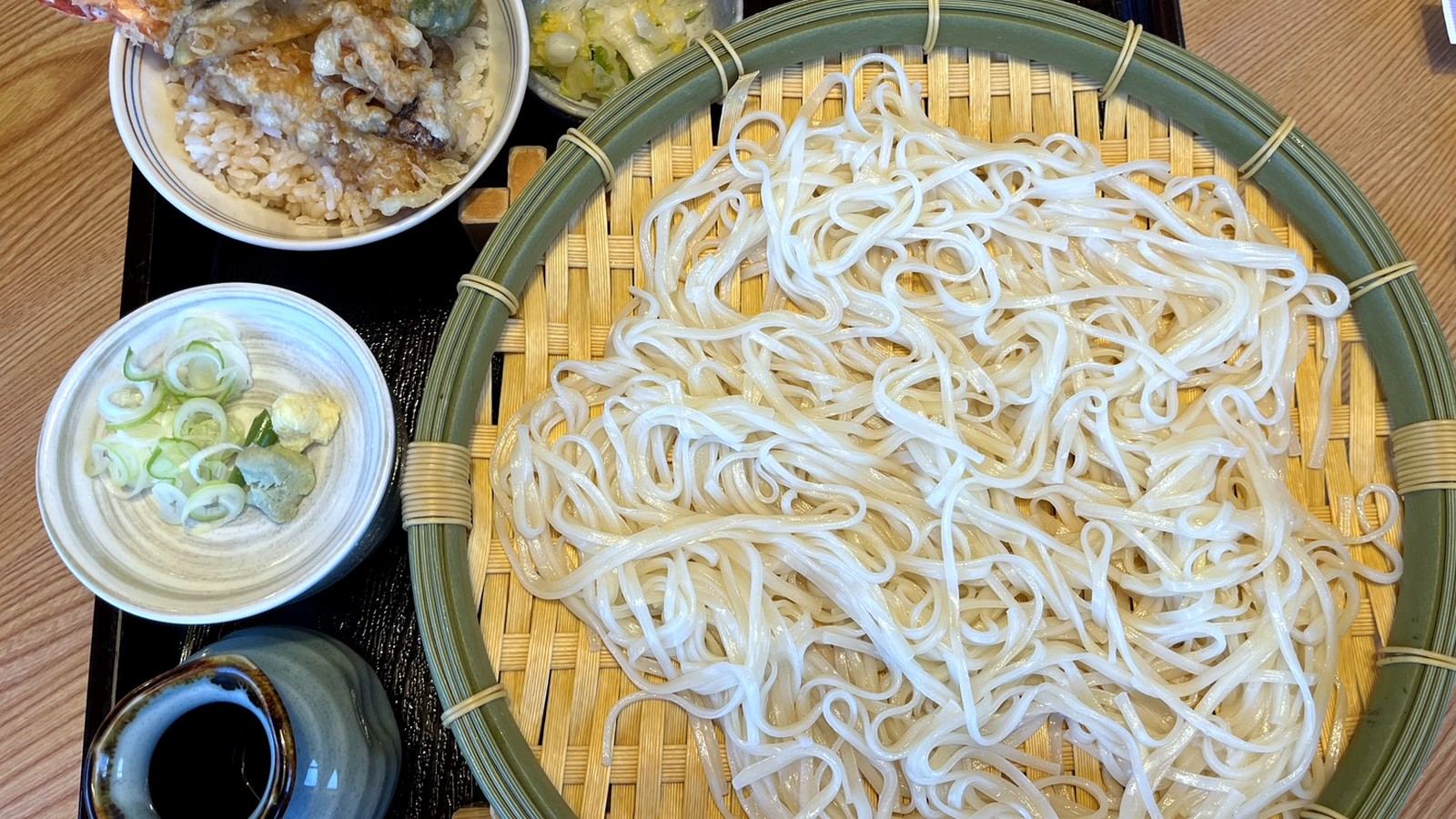 ざるうどんとミニ天丼のセット